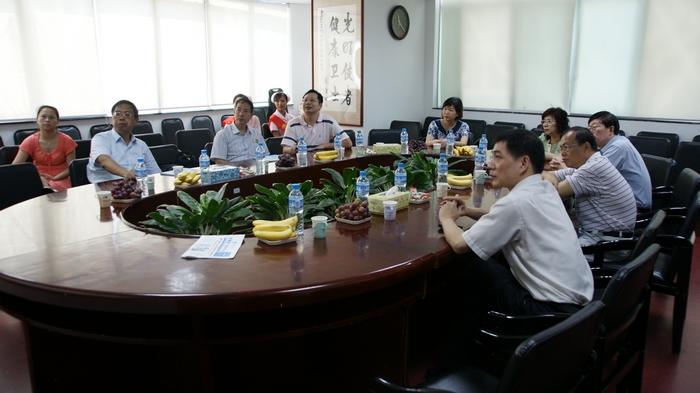 2010年9月15日上海商投集團王董、沈董蒞臨我院參觀！